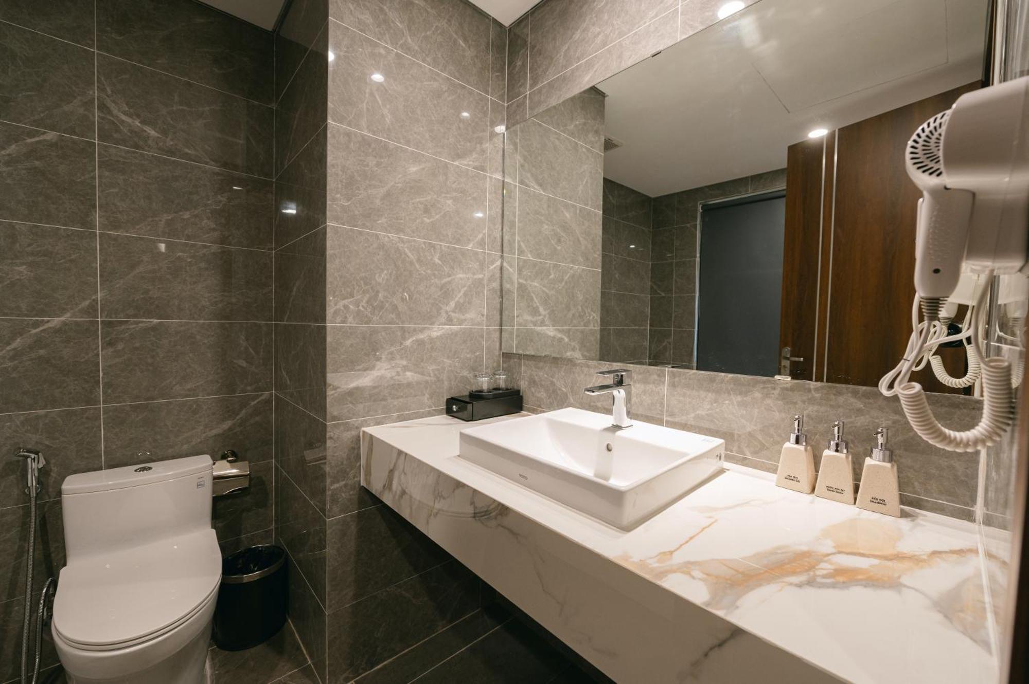 Love St - Hanoi Hotel Luaran gambar
